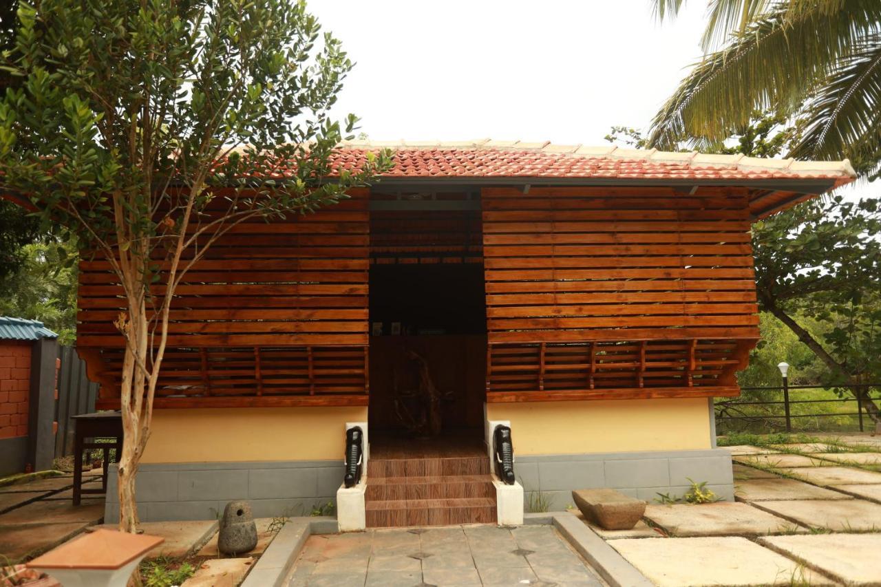 Lara Lake View Resort Thiruvananthapuram Extérieur photo